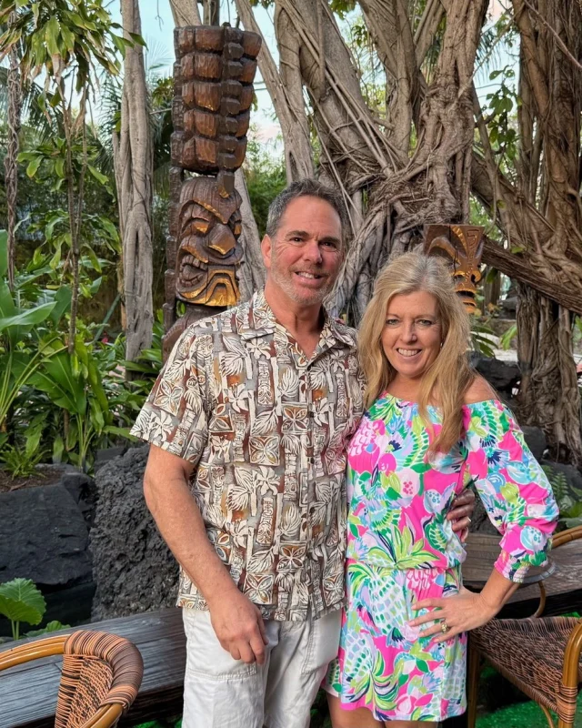 #cincinnatimodern  @midmodmixologist  and @riss_over  had the great pleasure of visiting the @the_maikai_restaurant  and @the_maikai_molokaibar  last month.  It's back and better than ever!  The happiest and most beautiful place on earth.  A #tikilovers dream come true 💚🗿
#tikilife #realtorslife